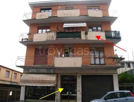 appartamento in vendita a Varese in zona Giubiano