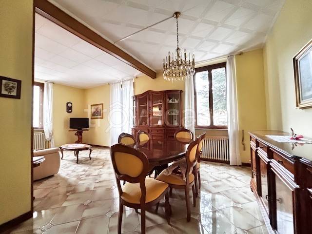 appartamento in vendita a Varese in zona Biumo