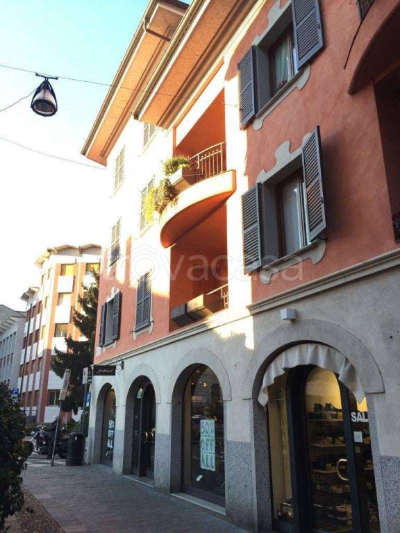 appartamento in vendita a Varese in zona Centro Città