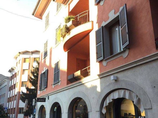 appartamento in vendita a Varese in zona Centro Città