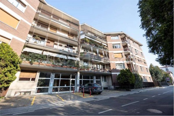 appartamento in vendita a Varese in zona Bosto