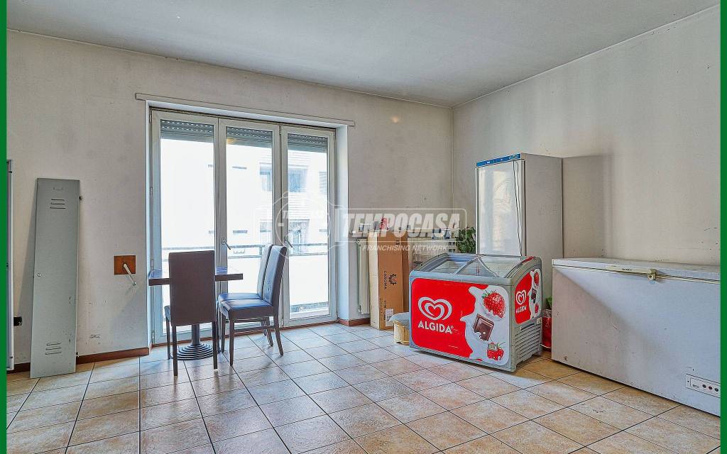 appartamento in vendita a Varese in zona Centro Città