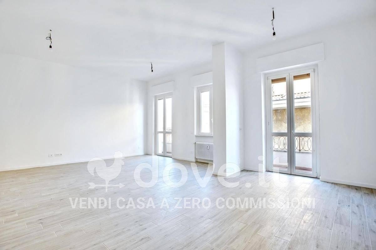 appartamento in vendita a Varese in zona Biumo