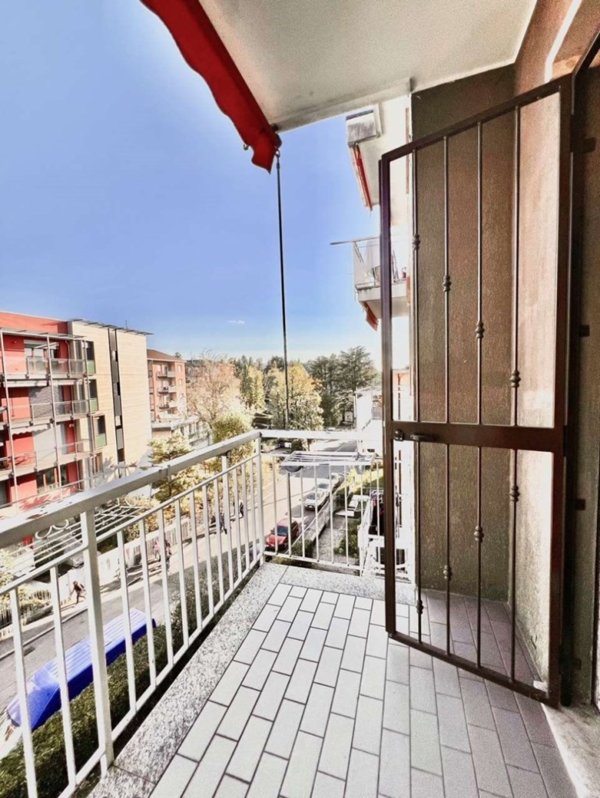 appartamento in vendita a Varese in zona Via Goldoni