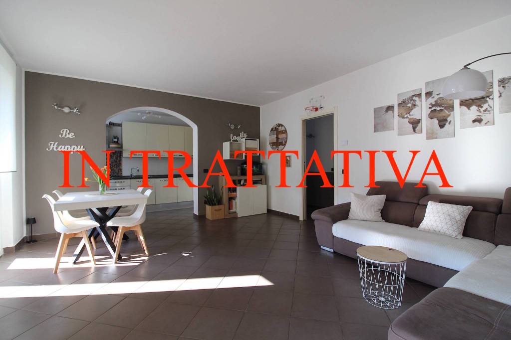 appartamento in vendita a Varese in zona Biumo