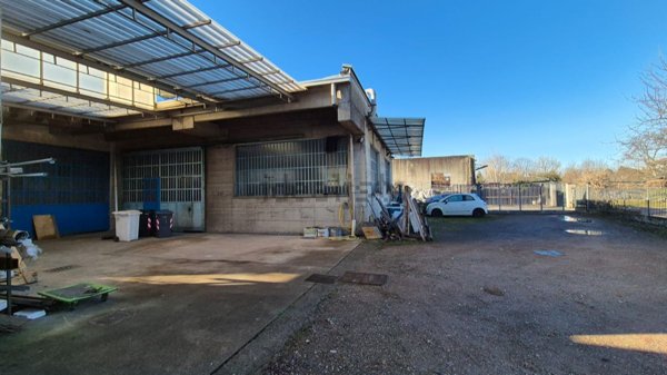 ufficio in vendita a Varese in zona Bizzozero