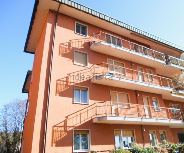 appartamento in vendita a Varese in zona Via Crispi