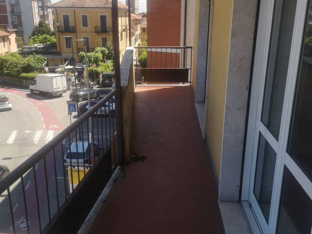 appartamento in vendita a Varese in zona Avigno