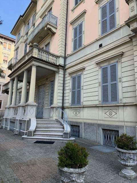 appartamento in vendita a Varese in zona Ippodromo