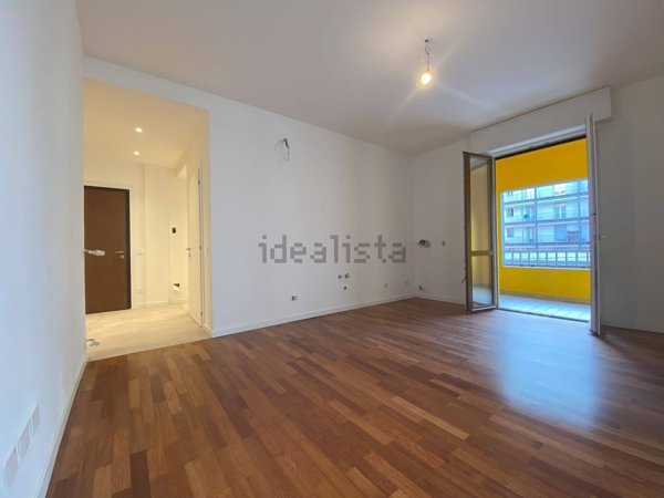 appartamento in vendita a Varese in zona Brunella