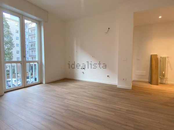 appartamento in vendita a Varese in zona Brunella