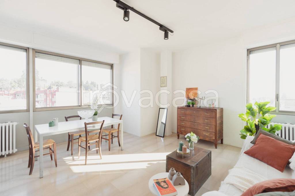 appartamento in vendita a Varese in zona Centro Città