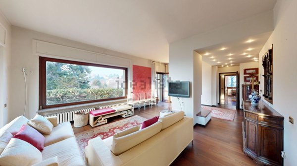 casa indipendente in vendita a Varese in zona Centro Città
