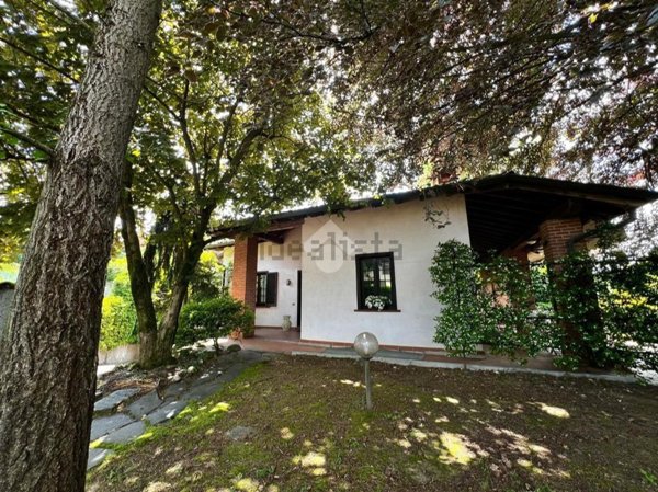casa indipendente in vendita a Varese in zona Centro Città