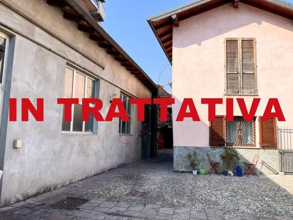 appartamento in vendita a Varese in zona Biumo