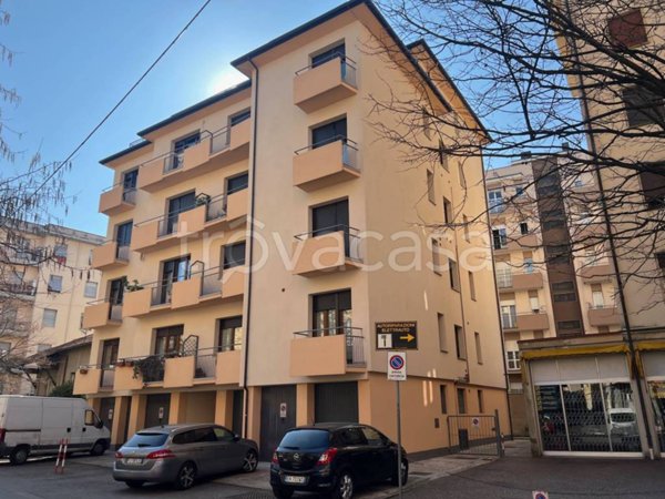 appartamento in vendita a Varese in zona Giubiano