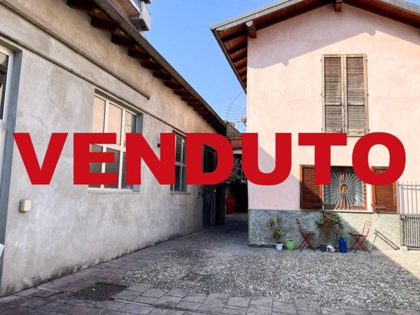 negozio in vendita a Varese in zona Biumo
