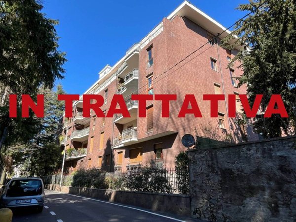 appartamento in vendita a Varese in zona Brunella