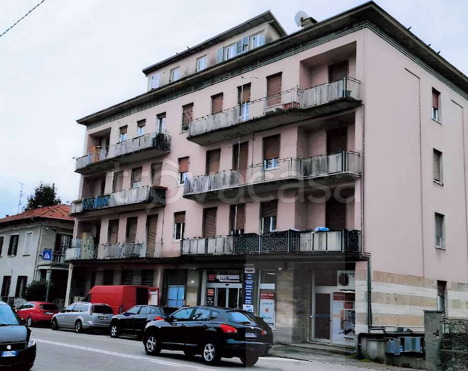 appartamento in vendita a Varese in zona Giubiano