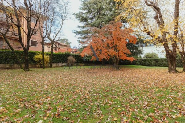 appartamento in vendita a Varese in zona Biumo
