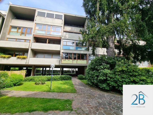 appartamento in vendita a Varese in zona Ippodromo