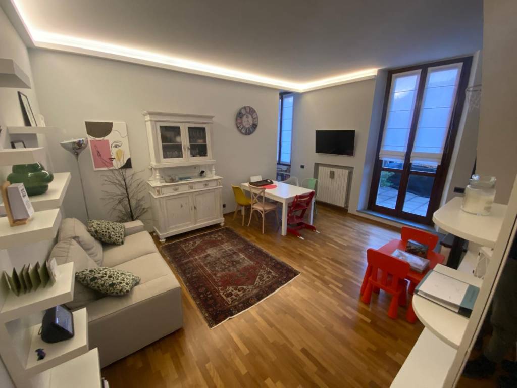 appartamento in vendita a Varese in zona Biumo
