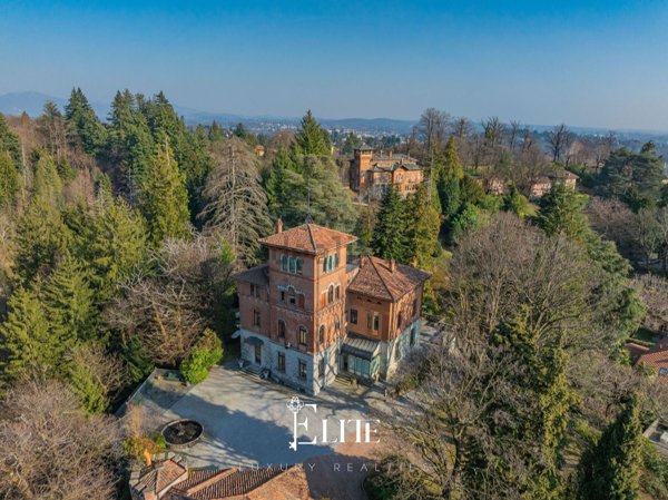 casa indipendente in vendita a Varese in zona Velate
