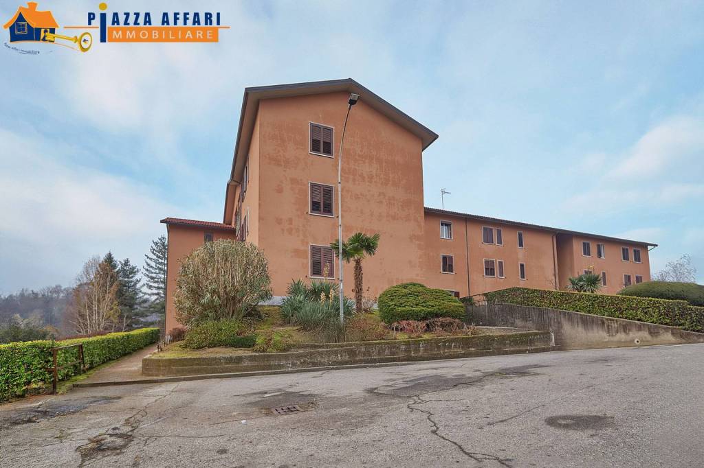 appartamento in vendita a Varese in zona Bosto