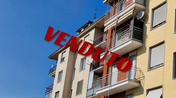 appartamento in vendita a Varese in zona Ippodromo