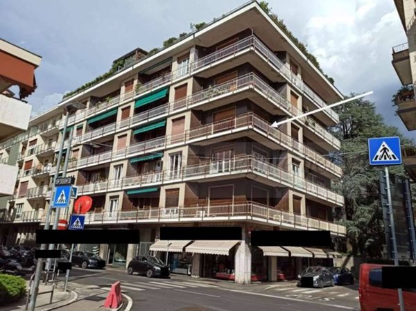appartamento in vendita a Varese in zona Centro Città