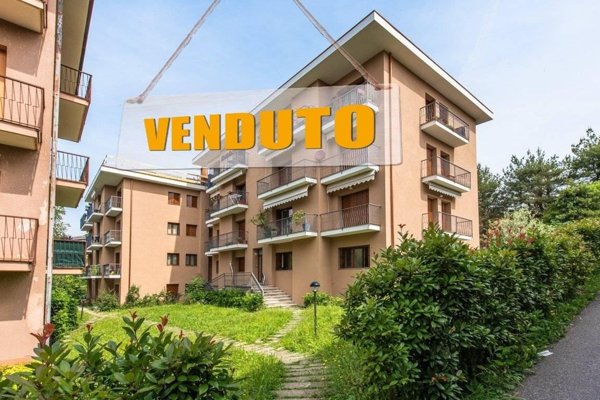 appartamento in vendita a Varese in zona Cartabbia