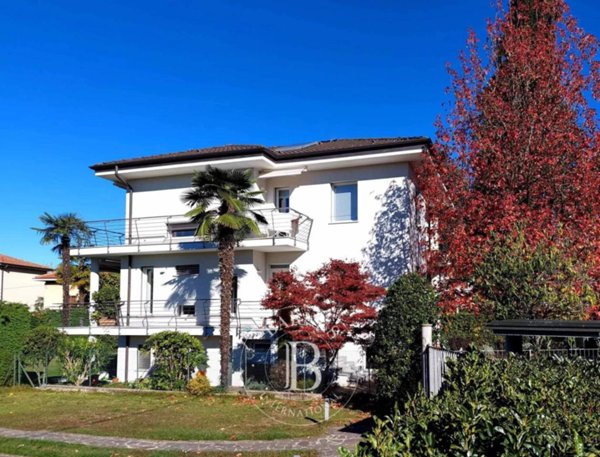 casa indipendente in vendita a Varese in zona Giubiano