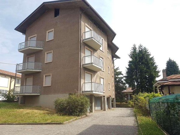 appartamento in vendita a Varese in zona Giubiano