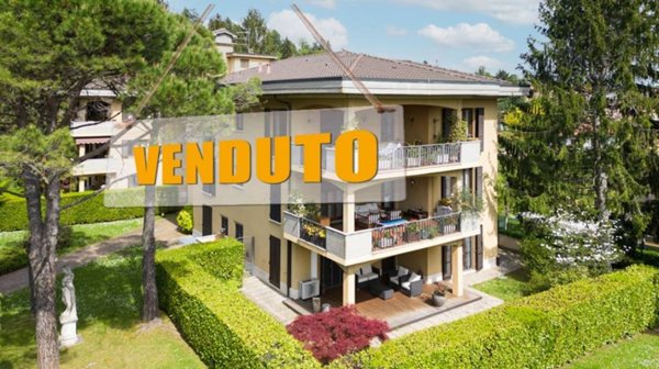 appartamento in vendita a Varese in zona Casbeno