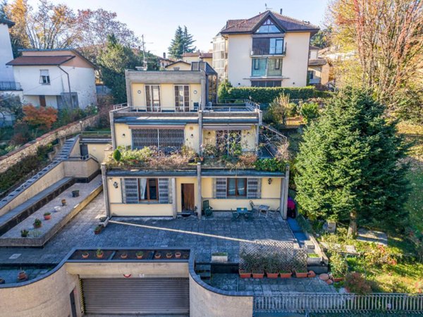 appartamento in vendita a Varese in zona Centro Città