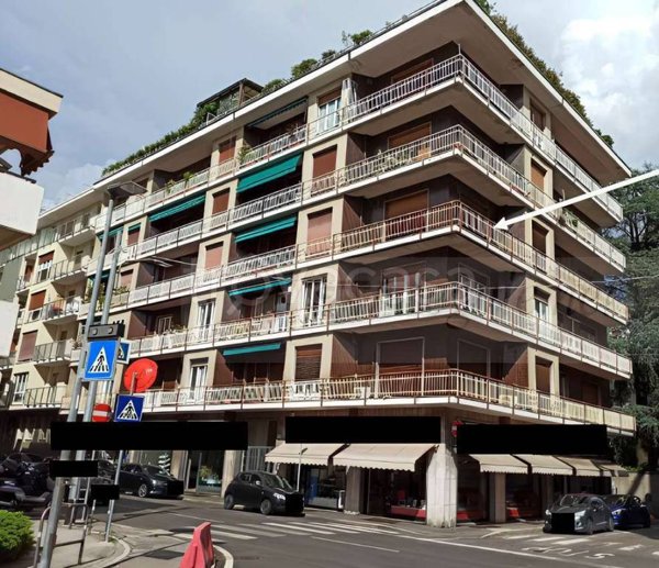 appartamento in vendita a Varese in zona Centro Città