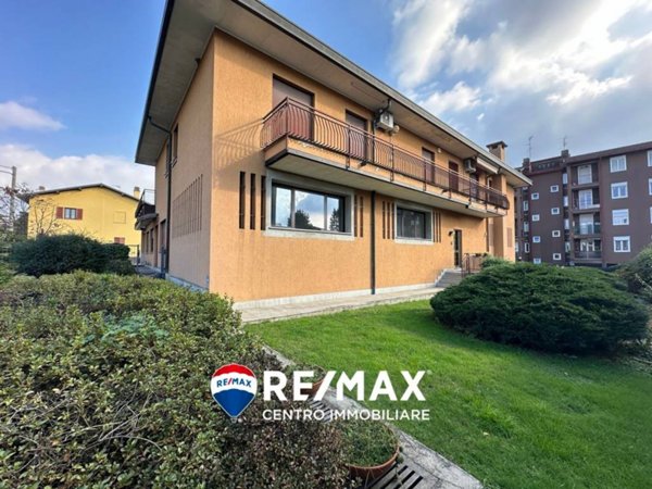 appartamento in vendita a Varese in zona Giubiano