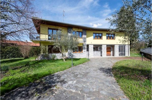 casa indipendente in vendita a Varese in zona Bobbiate