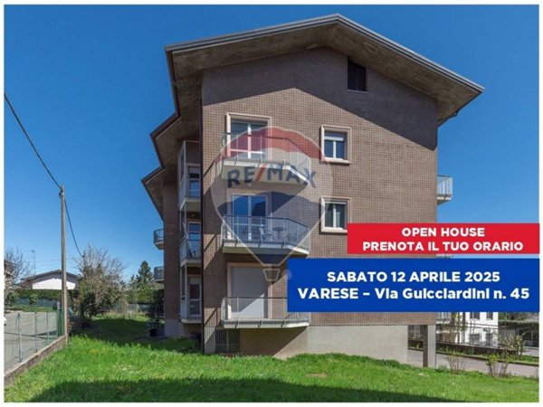 appartamento in vendita a Varese in zona Giubiano