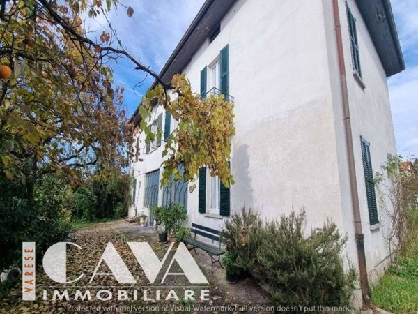 casa indipendente in vendita a Varese in zona Cartabbia