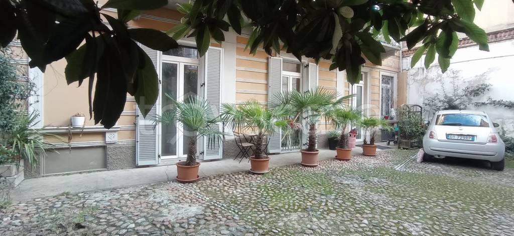 casa indipendente in vendita a Varese in zona Centro Città