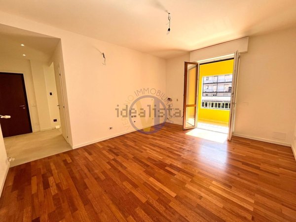 appartamento in vendita a Varese in zona Brunella
