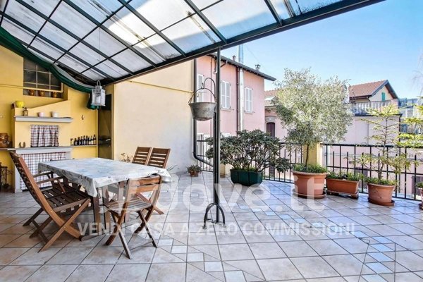 appartamento in vendita a Varese in zona Biumo