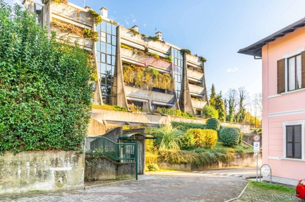 appartamento in vendita a Varese in zona Giubiano
