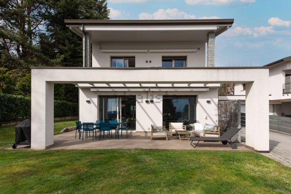 casa indipendente in vendita a Varese