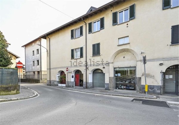ufficio in vendita a Varese in zona Masnago