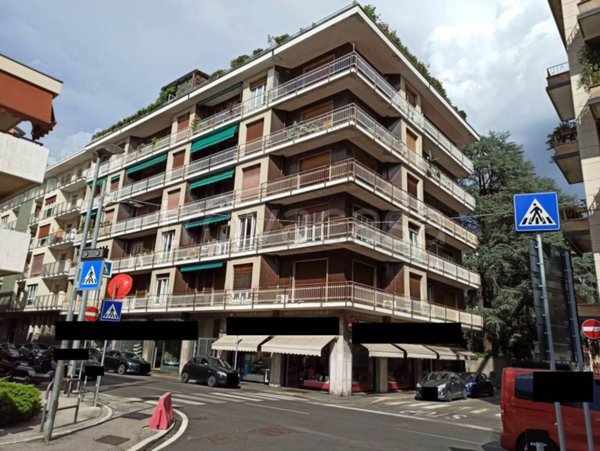 appartamento in vendita a Varese in zona Centro Città
