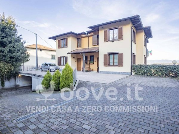casa indipendente in vendita a Varese in zona Giubiano