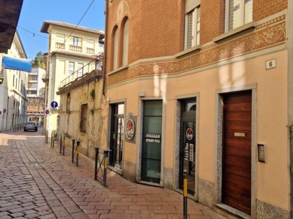 appartamento in vendita a Varese in zona Centro Città