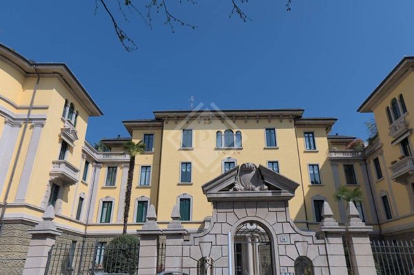 appartamento in vendita a Varese in zona Giubiano